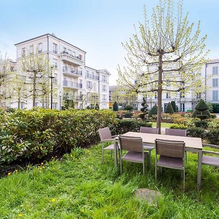 Апартаменты Plaza Grand Pres 01 Шеси Экстерьер фото
